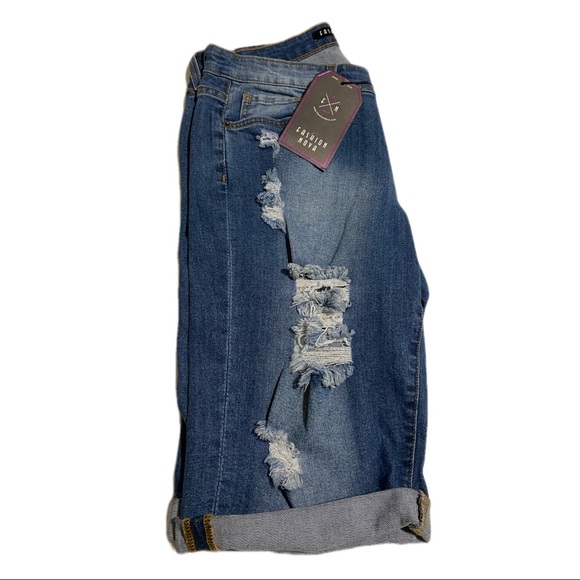 FASHION NOVA Bermuda Distressed Shorts - Picture 3 of 6